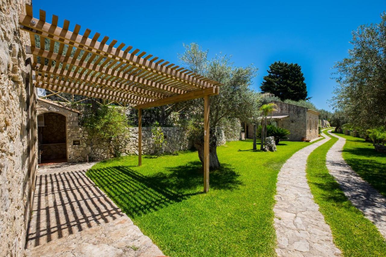 Domus Hyblaea Resort Палацоло Акрейде Екстериор снимка