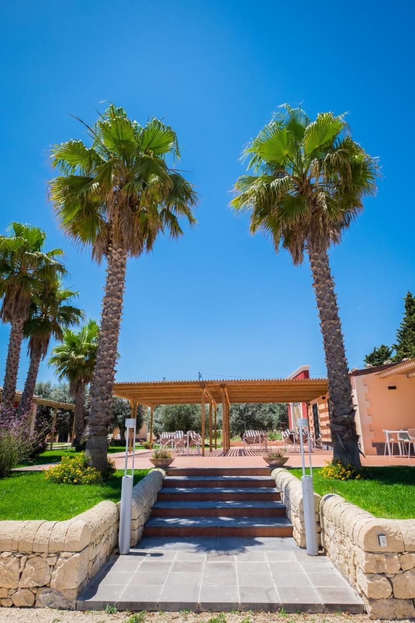 Domus Hyblaea Resort Палацоло Акрейде Екстериор снимка
