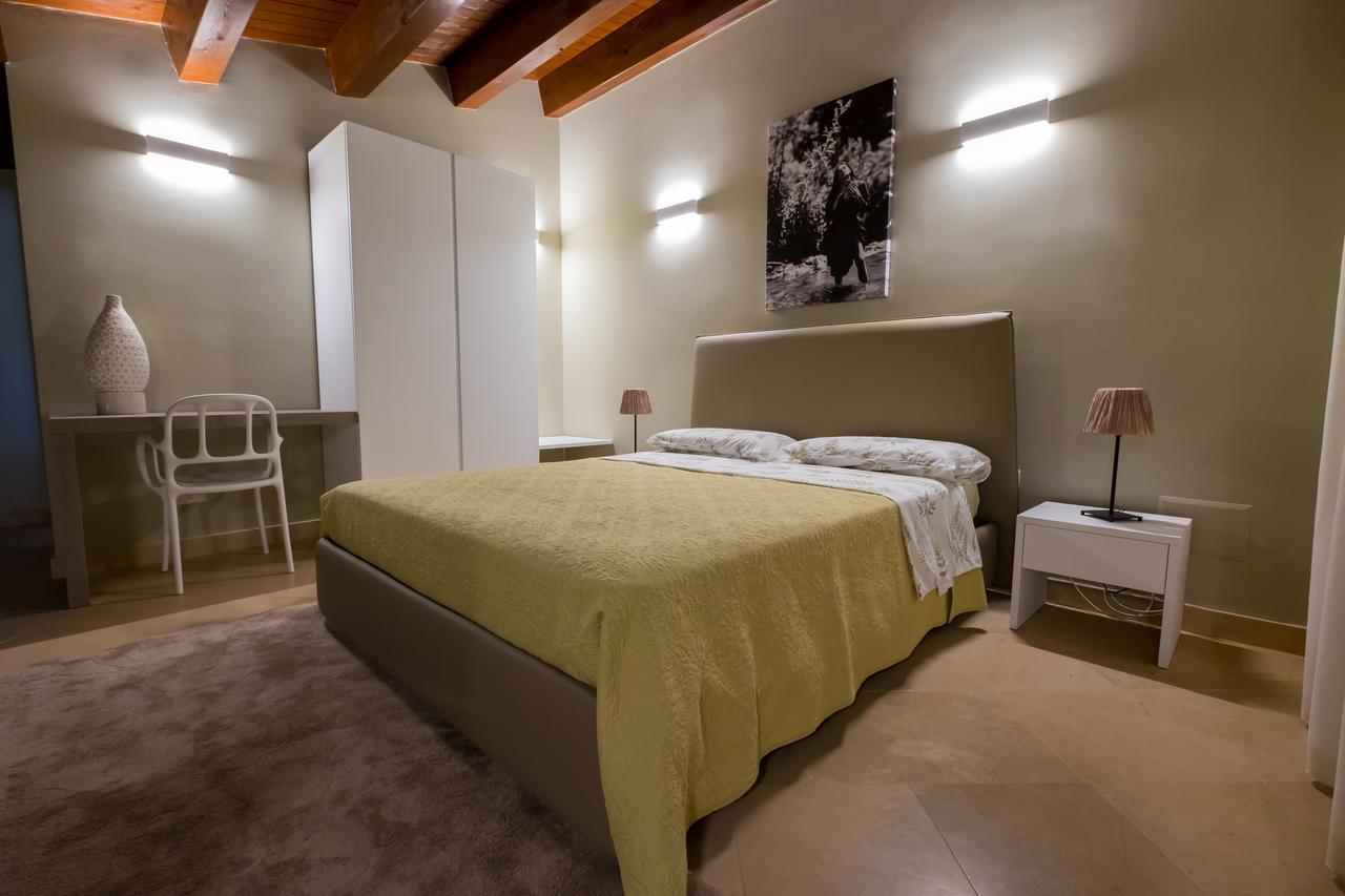 Domus Hyblaea Resort Палацоло Акрейде Екстериор снимка