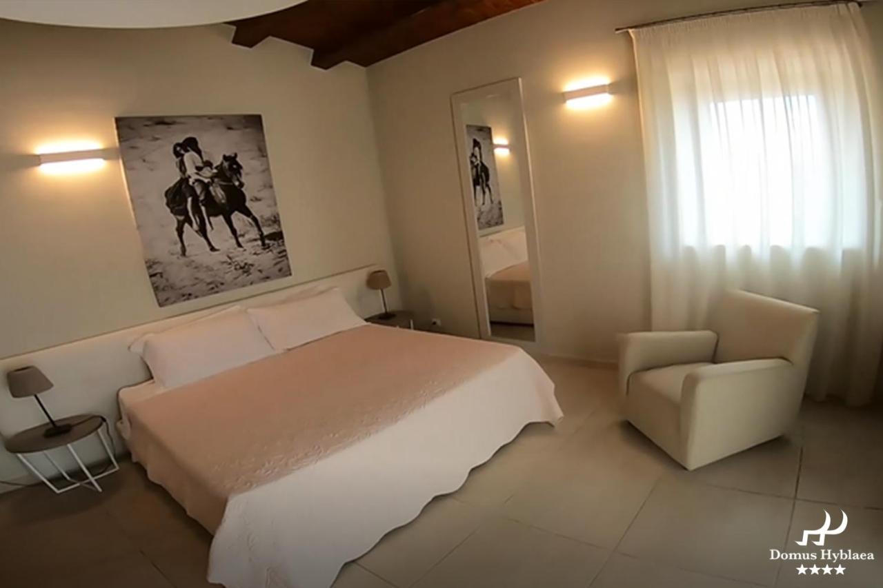 Domus Hyblaea Resort Палацоло Акрейде Екстериор снимка